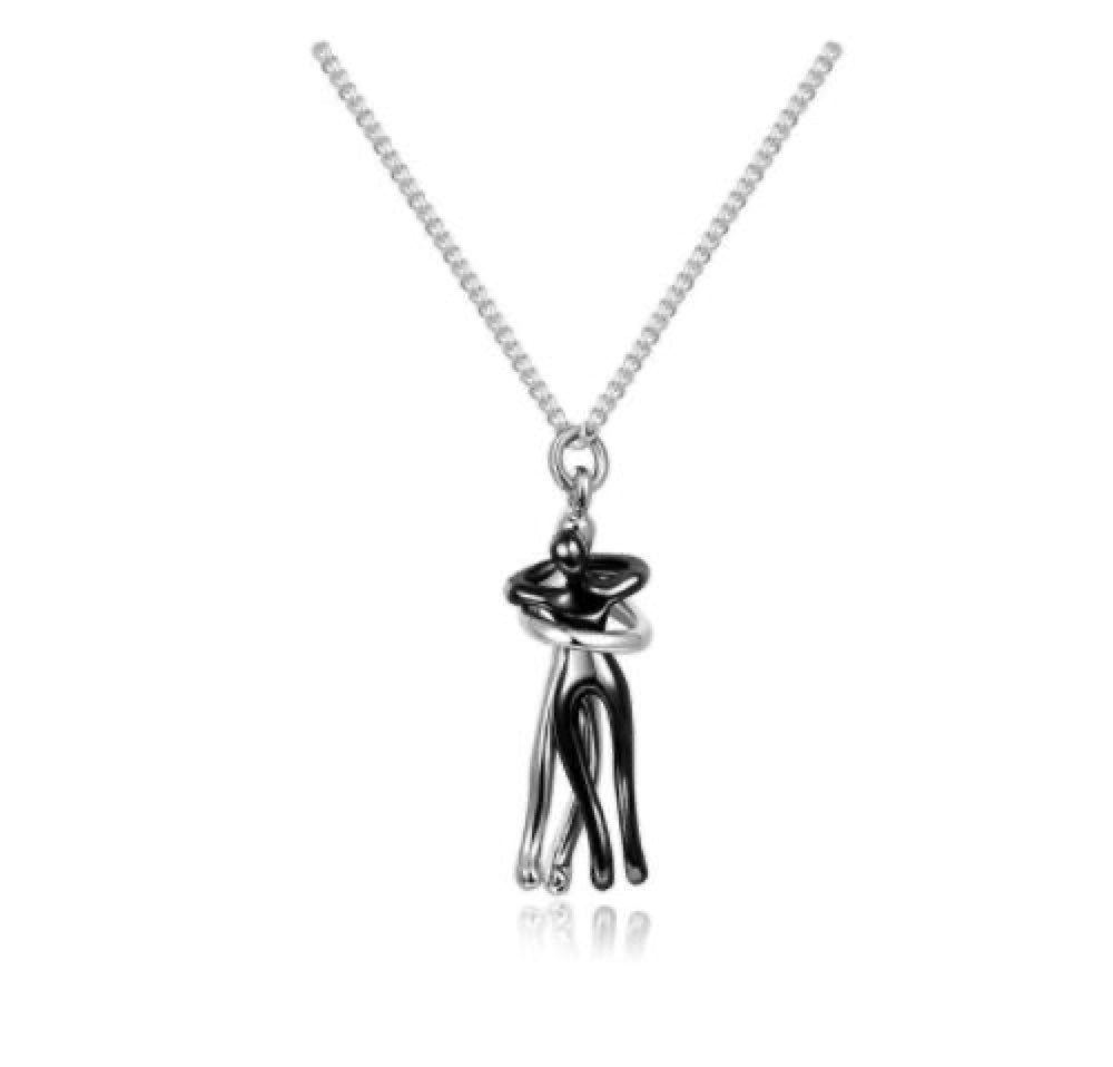 Hug pendant necklace